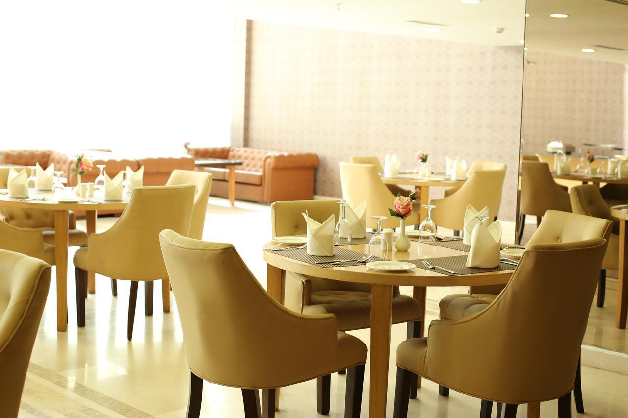 อุดมาน โฮเต็ล แอนด์ รีสอร์ต บาย เฟิร์น เอ็น เรนทัล Hotel นิวเดลี ภายนอก รูปภาพ
